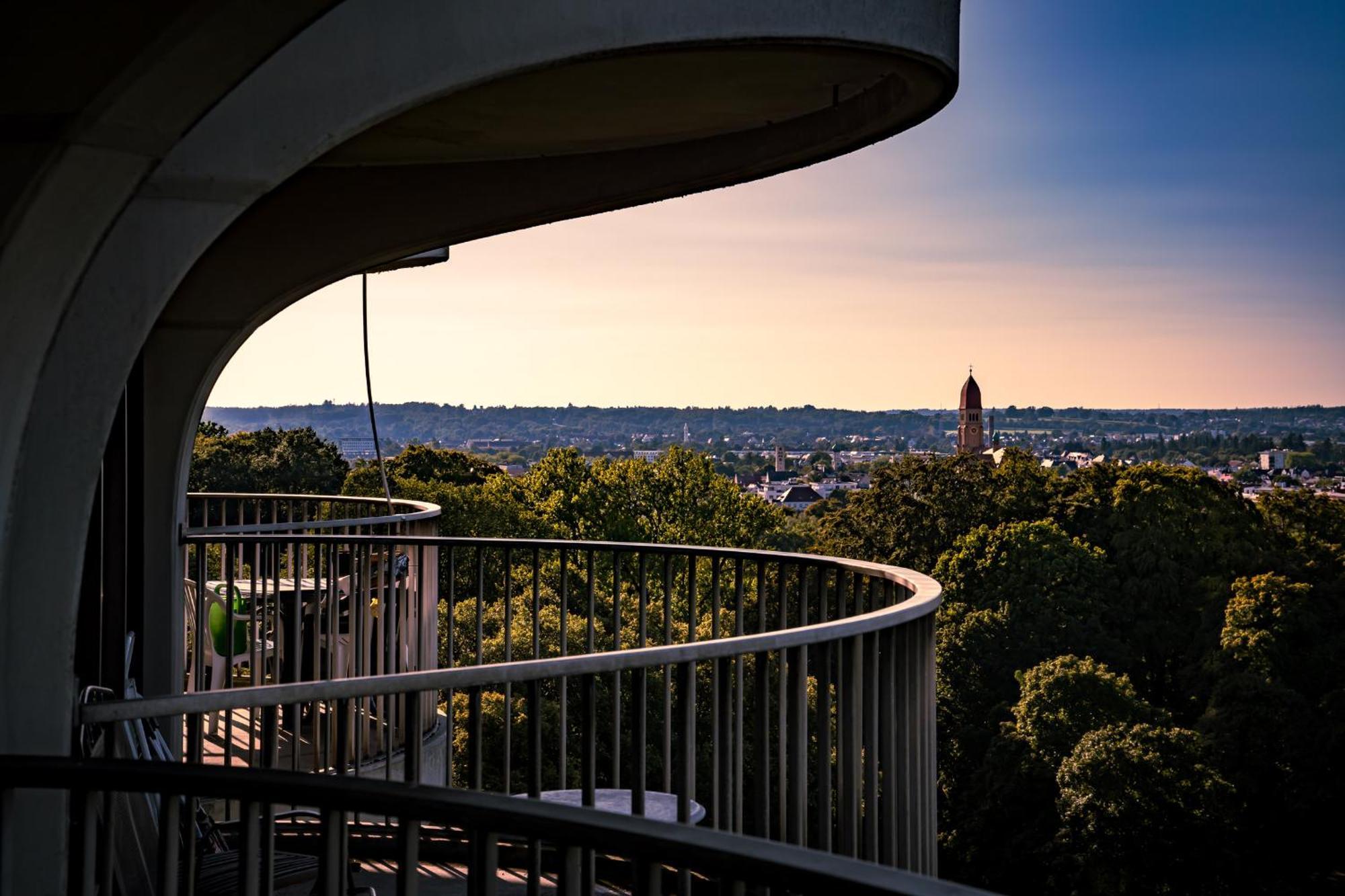 Helles Apartment Mit Tollem Blick Ueber Augsburg Exteriör bild